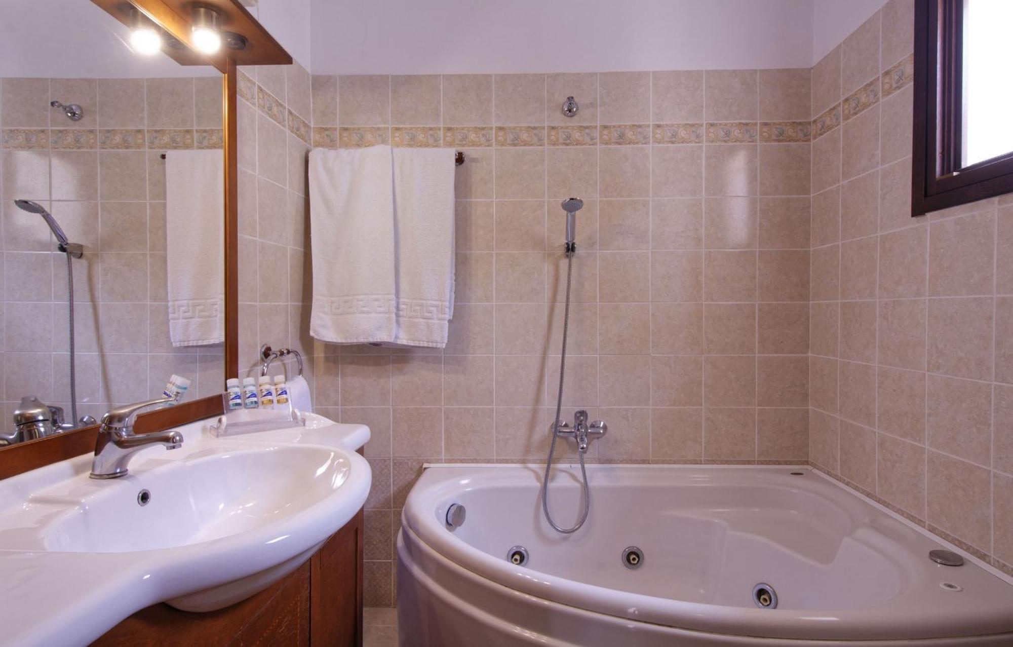 Enalion Hotel Kalá Nerá Eksteriør bilde